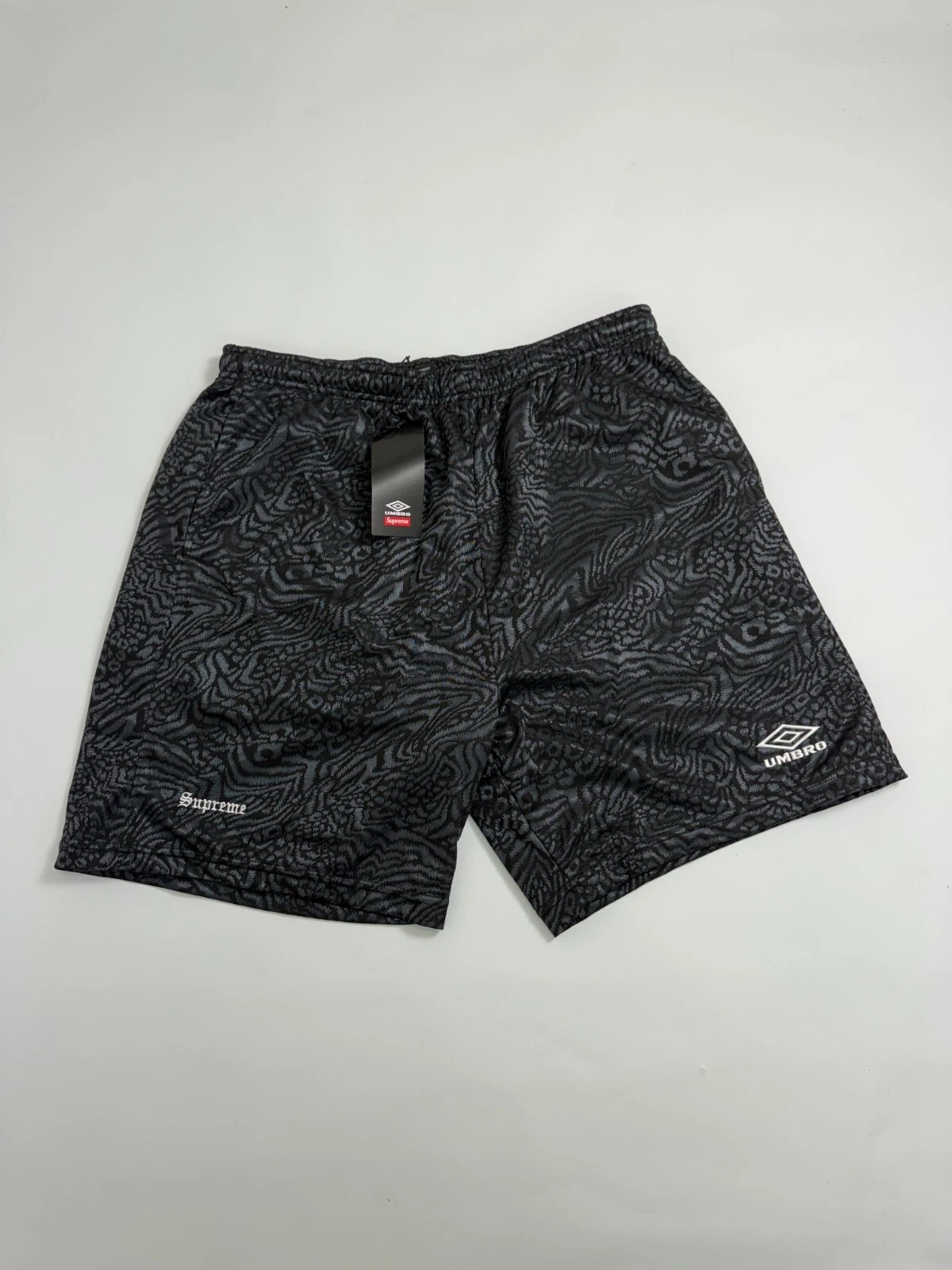 Short imprimé animal Supreme Umbro Jacquard   Grand   Noir   EN MAIN LIVRAISON GRATUITE