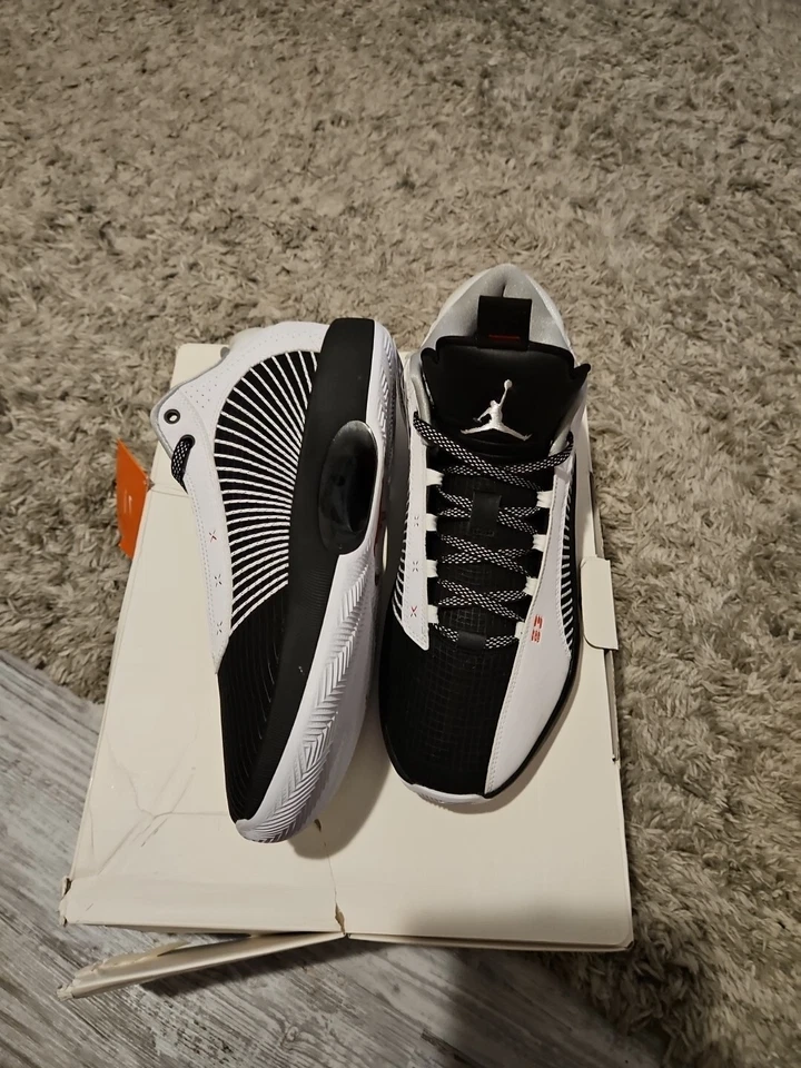 Talla 14- Jordan 35 Bajo PF Blanco Negro 2021 Foto 3 de 4