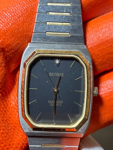 BENRUS DIAMONS QUARTZ RARE WATCH UNISEX 28mm TANK MODEL - Picture 2 of 5