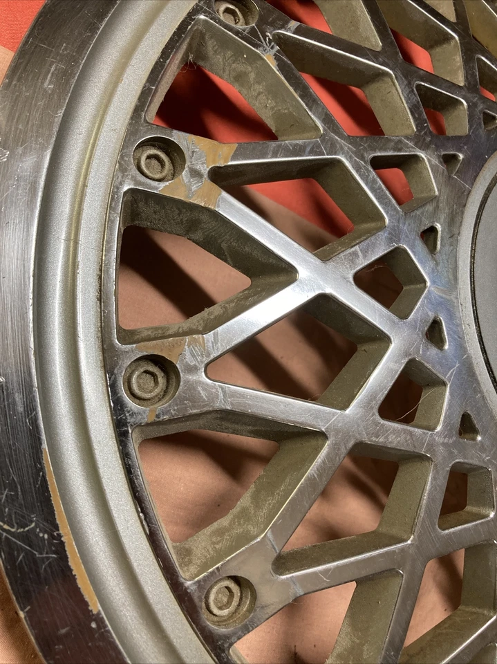 Tapacubos 1984 1985 1986 1987 1988 Mitsubishi Tredia Cubierta Rueda 13" Tapa Diseño Web Foto 3 de 4