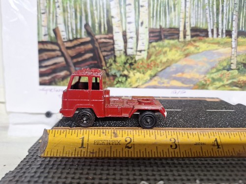 Giocattolo vintage Tootsie piccolo camion rosso S-62 - Foto 1 di 8