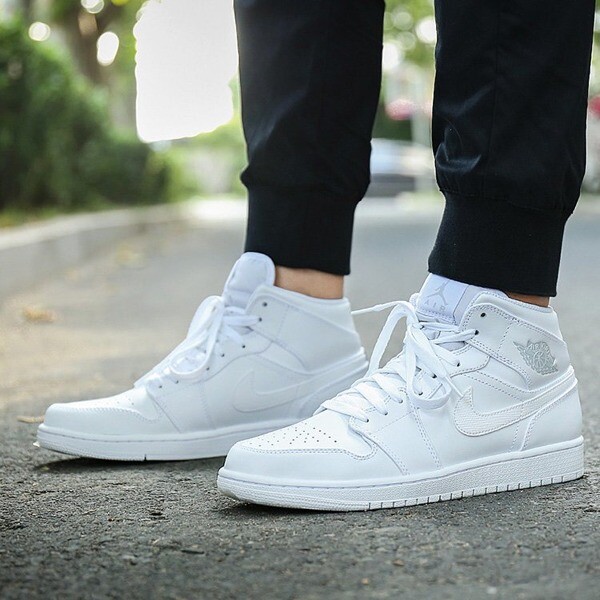 nike jordan 1 mid white trainers