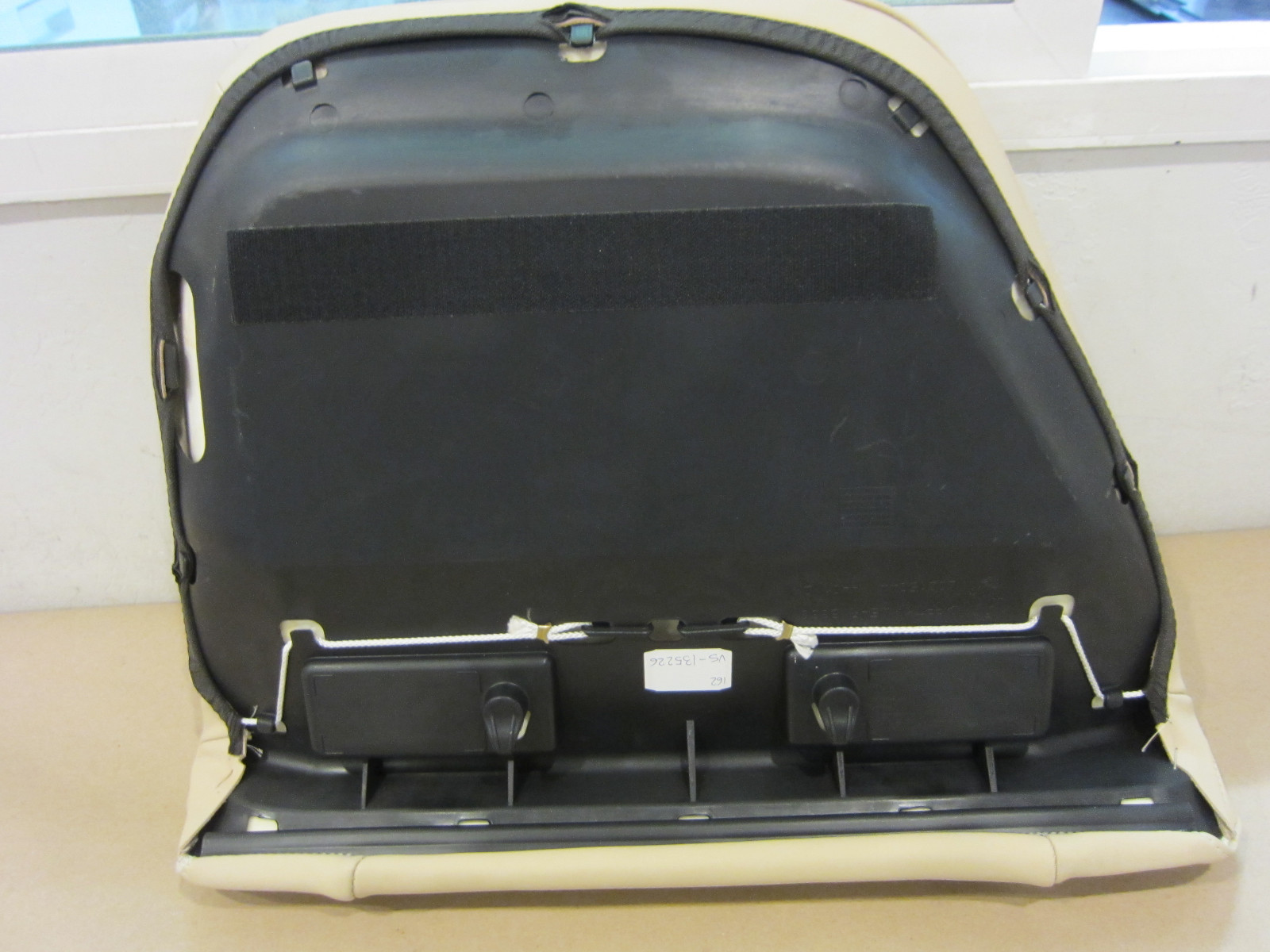 Ferrari California - RH Rear Seat / Crema. Leather&Suede. Part# 83193000 (NEW).