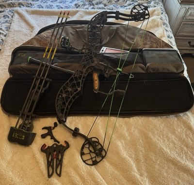 Gearhead Compound Bow Set Right Hand Bow Hunting Black Green w/ Accessories