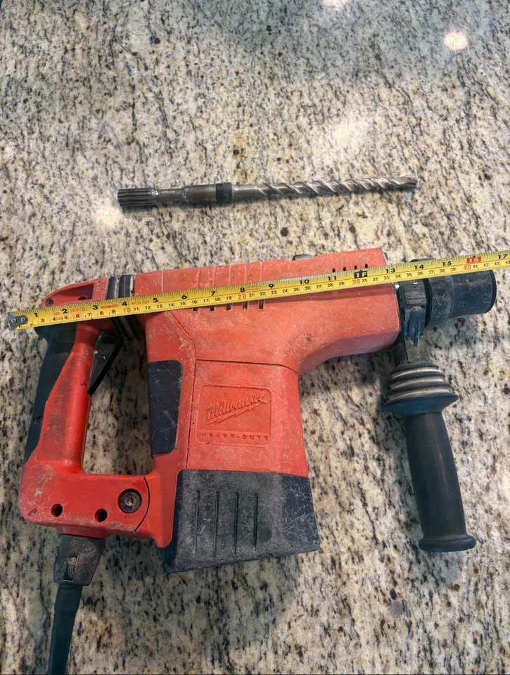 Taladro percutor rotativo de alta resistencia Milwaukee 1-1/2" 5321-21 Foto 2 de 4