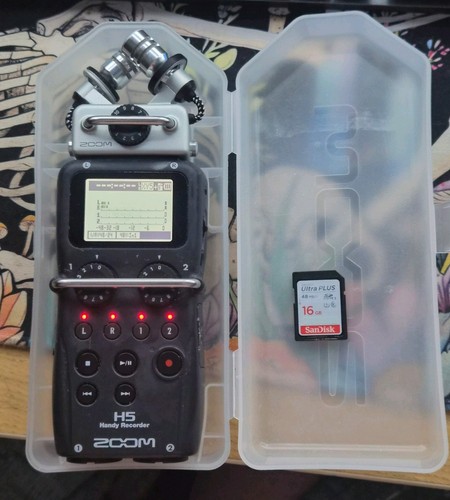 Zoom H5 Handy Recorder XYH-5 with 16GB SD Card - Tested Working