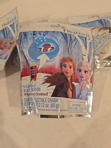 Disney Frozen 2 Surprise Bath Bomb Winter Berry Scented 4pk - Picture 2 of 3