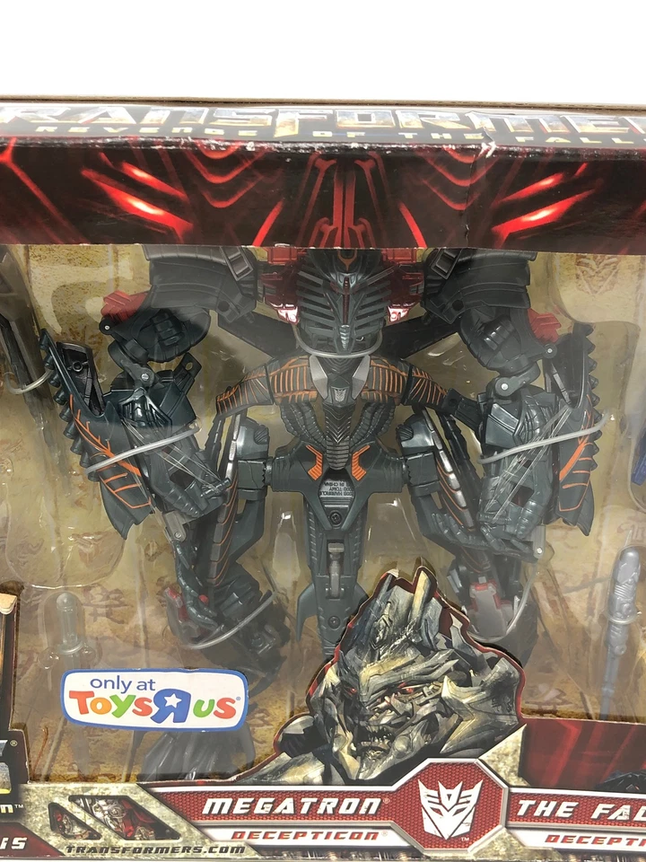 Transformers Revenge of the Fallen Gathering at the Nemesis - Image 3 of 4