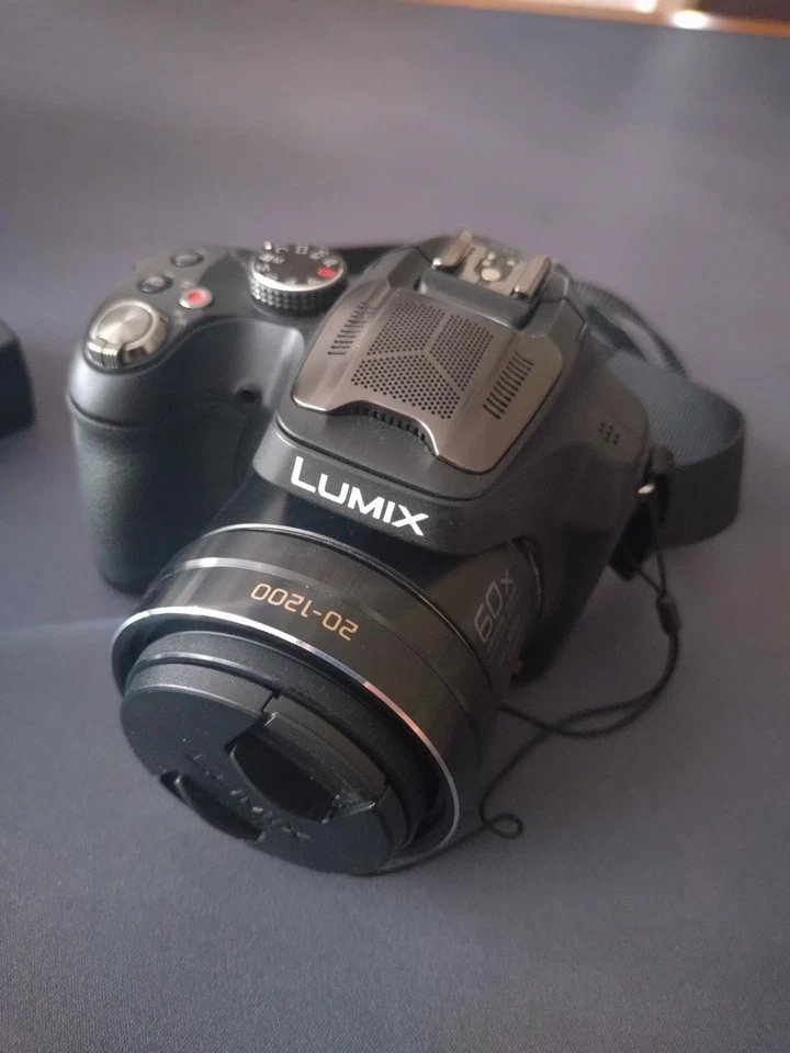 Panasonic Lumix DMC-FZ72, Foto 2 von 4