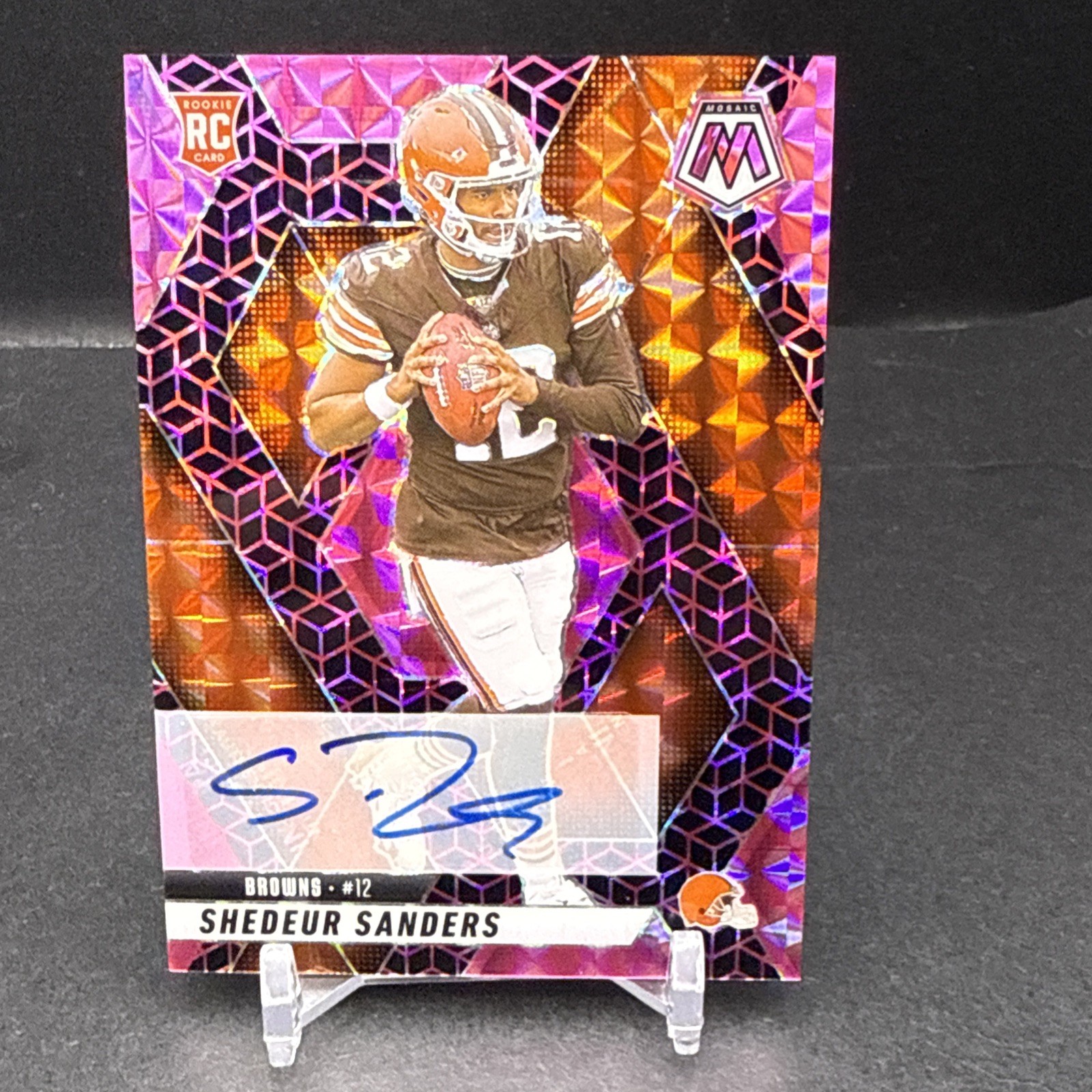 Shedeur Sanders 2025 Mosaic #302 Rookie AUTO FOTL Pink Spectris 25/30 Browns DL1