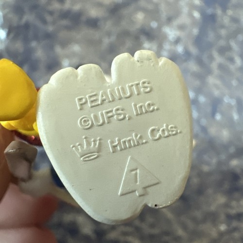 #A18 Hallmark Peanuts Ornament Spotlight on Snoopy The Winning Ticket 2004 - Picture 20 of 21