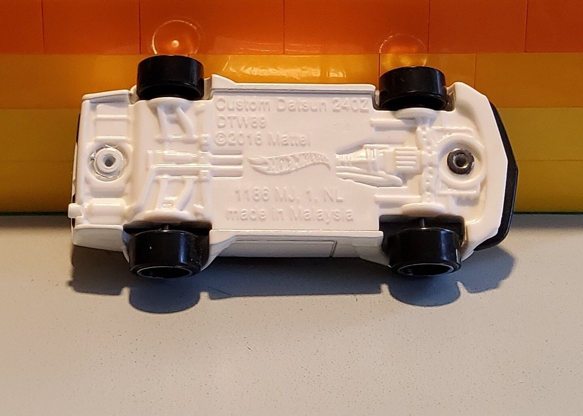 Hot Wheels Custom Datsun 240Z DTW89 White 2016 LOOSE | eBay