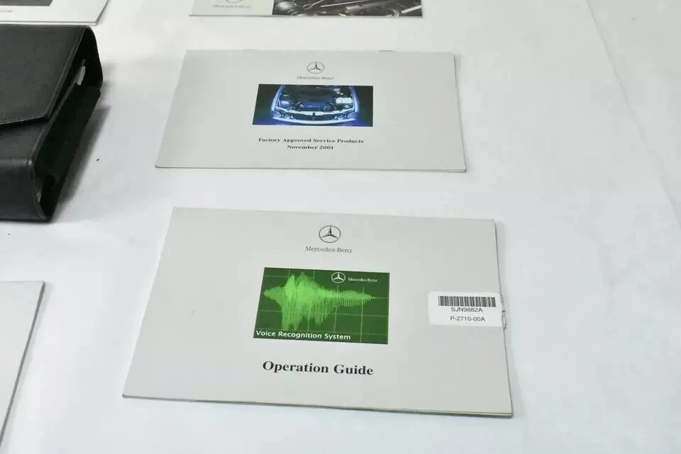 2002 Mercedes-Benz C230 Manual do Proprietário do Operador Conjunto de Livro com Estojo OEM - Imagem 2 de 4