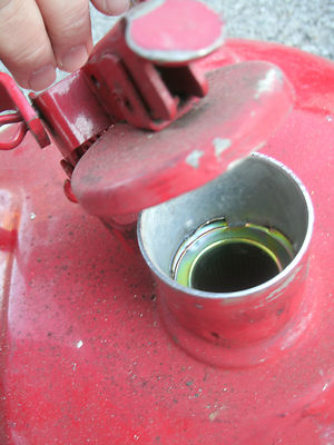 VINTAGE SAFE-T-WAY TYPE I SAFETY CAN 5 GALLON HEAVY DUTY GAS CAN