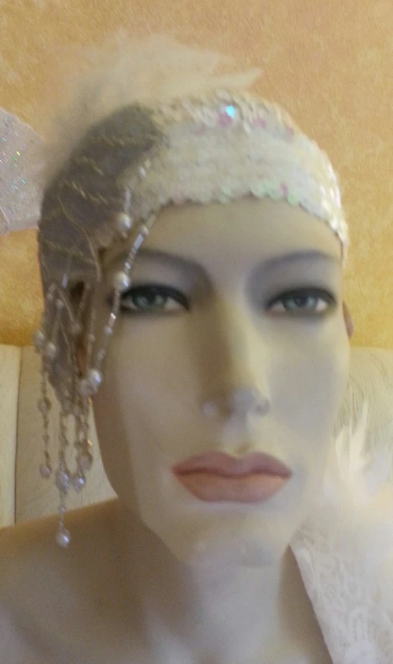 Vestido de novia babydoll de satén cintura imperio estilo vintage azul polvo Foto 3 de 4