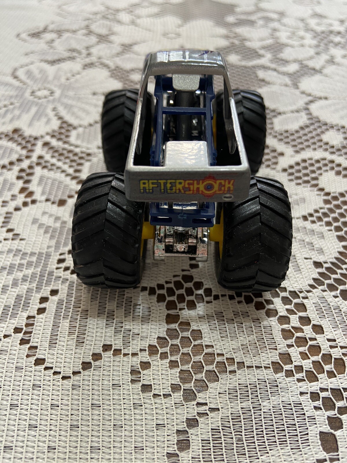 Picture 4 of 8