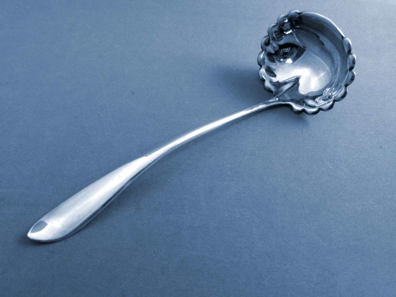 PRETTY TOWLE/FRANK SMITH FLUTED SAUCE LADLE
Opens in a new window or tab