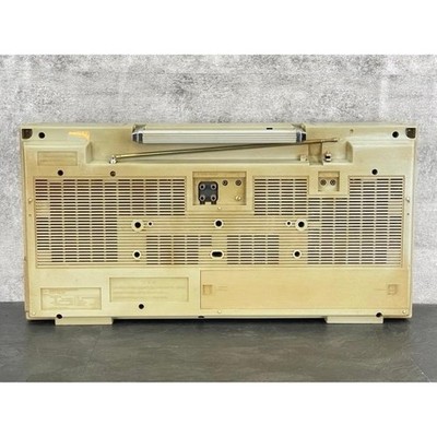 Toshiba RT-S83 AM FM Radio Vintage Rare BomBeat Boombox Dual