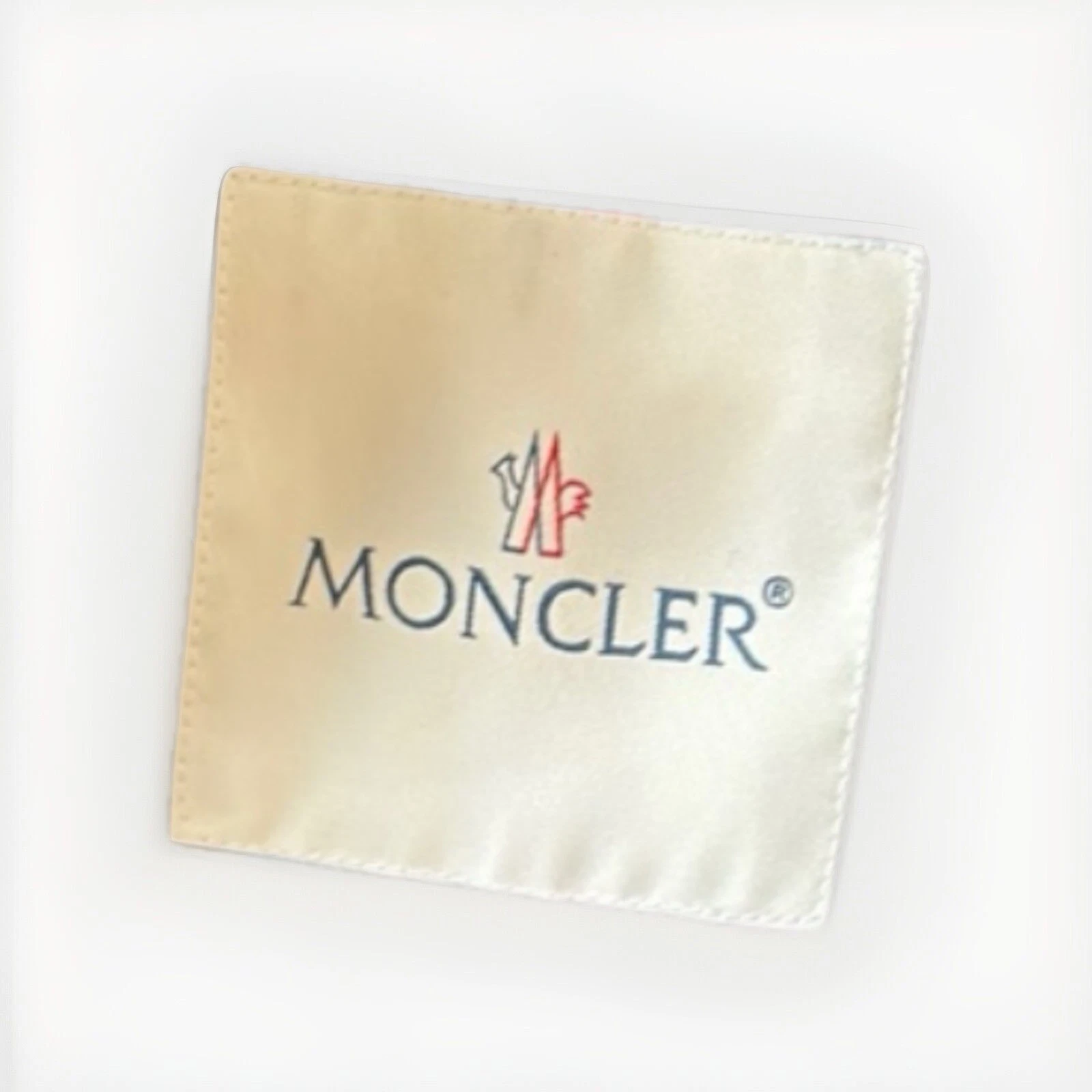 Moncler Bady Giubbotto puffer con cappuccio staccabile. Ottime condizioni!! Taglia 0