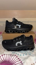 On Cloud Running Shoes  Size 11