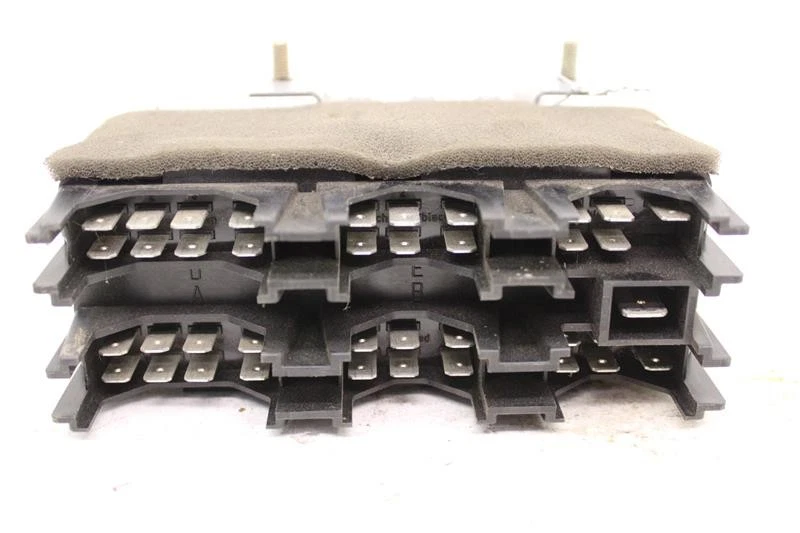 Used Seat Memory Control Module fits: 2002 Audi S8 Memory seat under driver seat - Imagem 3 de 4