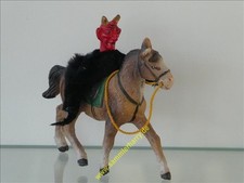Krampus-Figur, mit Massekopf, auf Pferd reite...