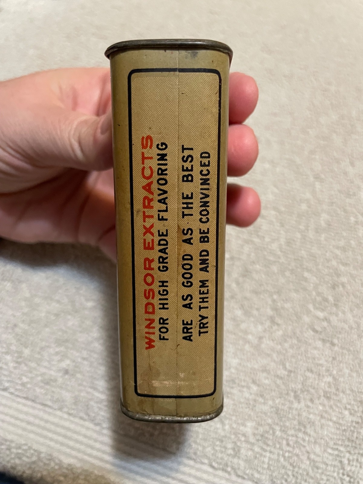 VTG  Windsor Brand Cloves Paper Body Metal Top and Base Spice Tin 2 ounces TN