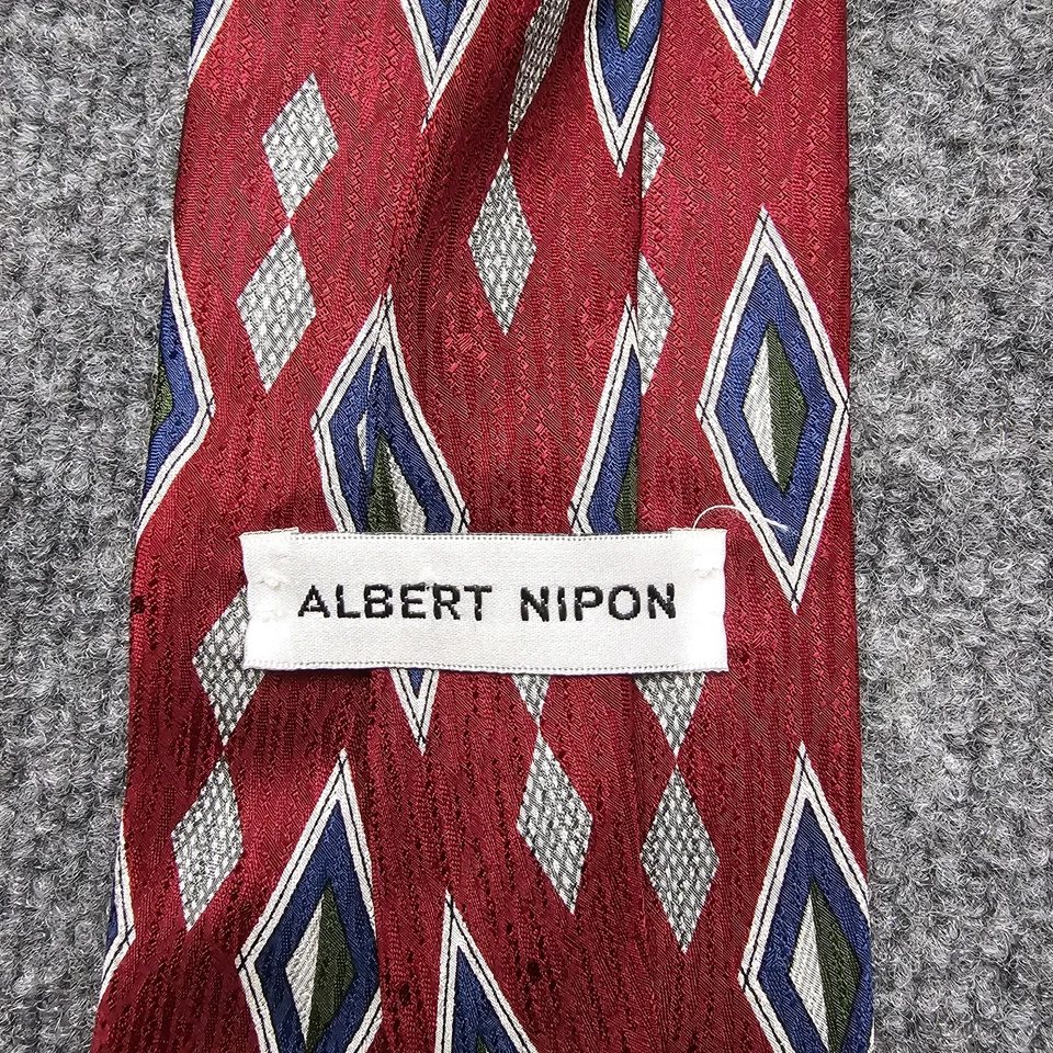 Albert Nipon Men's Necktie Red Diamonds 100% Silk Made in USA - Image 2 of 4