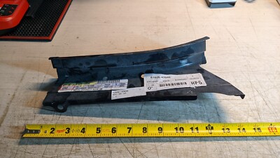 Genuine OEM Quarter Panel Gutter for TOYOTA 6162647040 for sale 