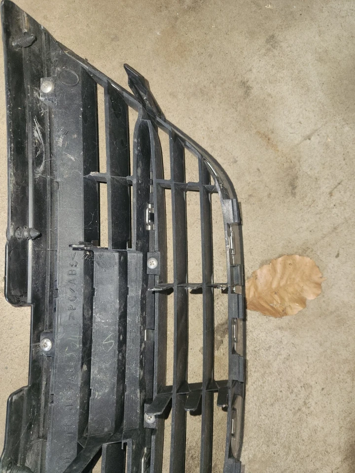 05 saab 9-2x vagón OEM parrilla central delantera Foto 4 de 4