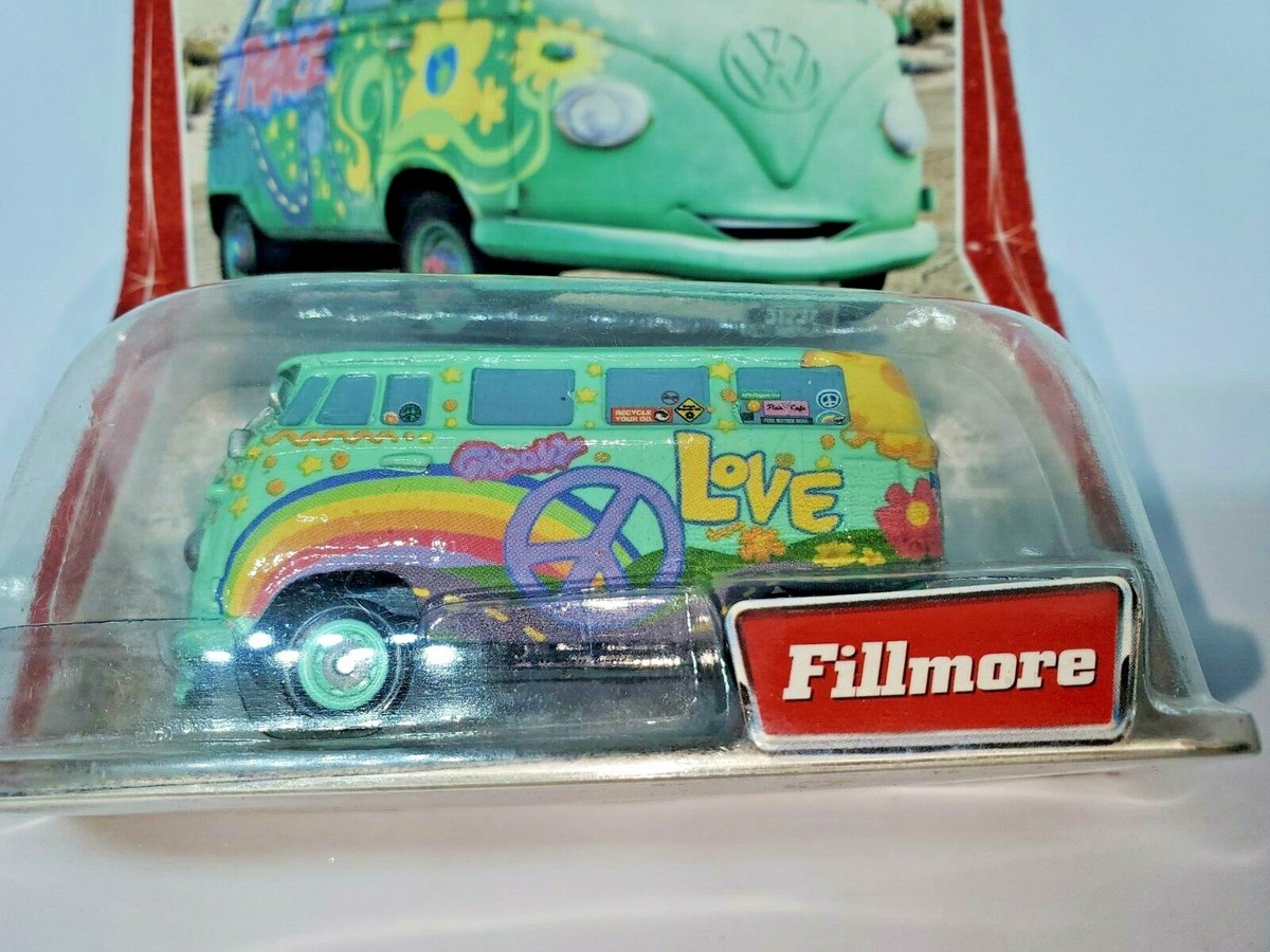 Fillmore VW Bus Desert Background Disney Pixar Cars w/ 16 cars on