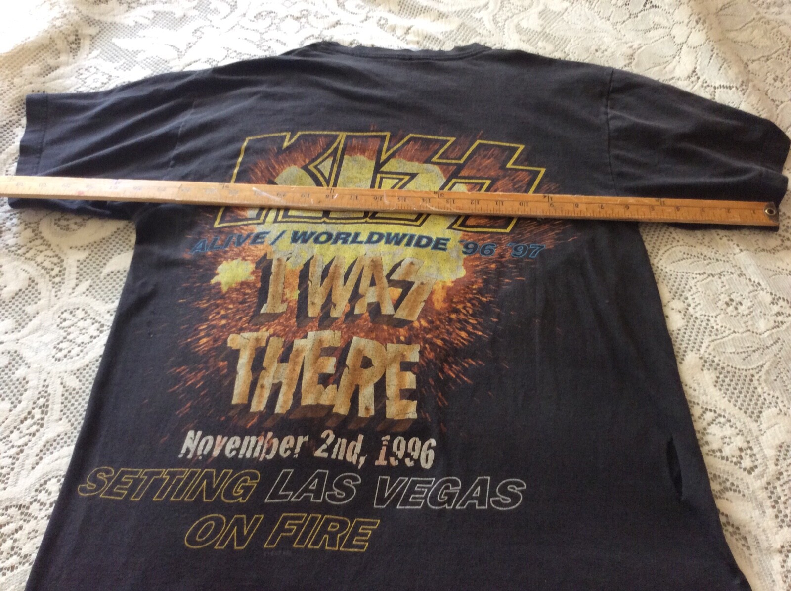 KISS 1996 1997 Alive Worldwide Tour Original Vintage T-Shirt Las Vegas Size  L