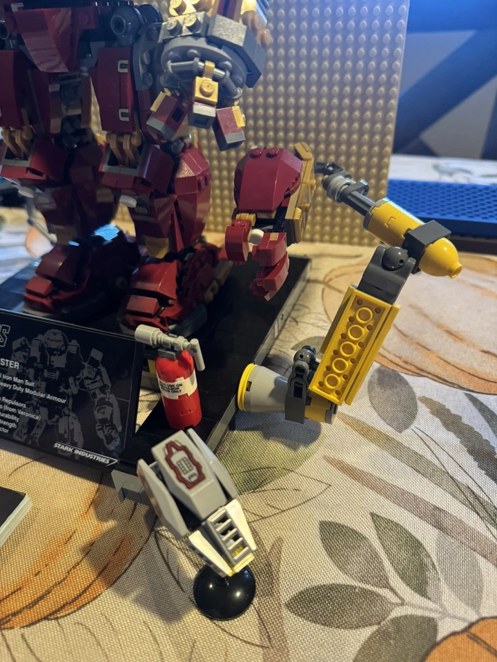 LEGO Marvel Super Heroes #76105 The Hulkbuster - Ultron Edition Complete No Box - Image 3 of 4