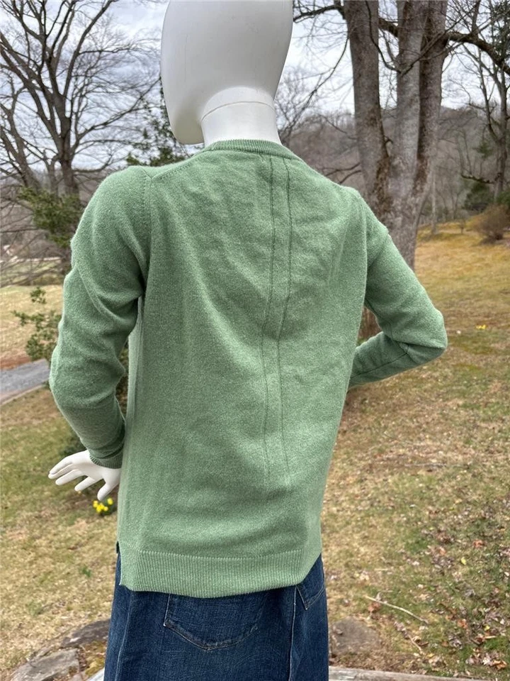 Suéter para mujer Saks Fifth Avenue cachemir verde salvia cuello redondo talla X pequeño Foto 3 de 4