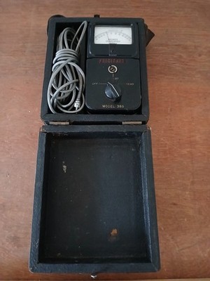 Vintage Frigidaire Degrees Fahrenheit Meter, Model 385 - Used