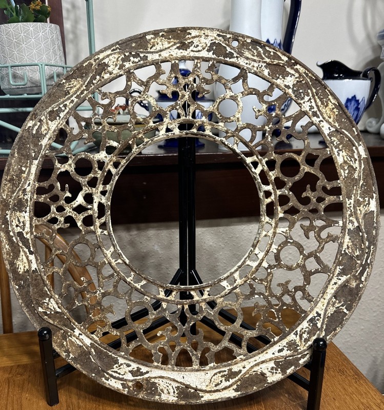 Round Cast Iron Ornate Stove Pipe 15.75” Collar Grate Antique