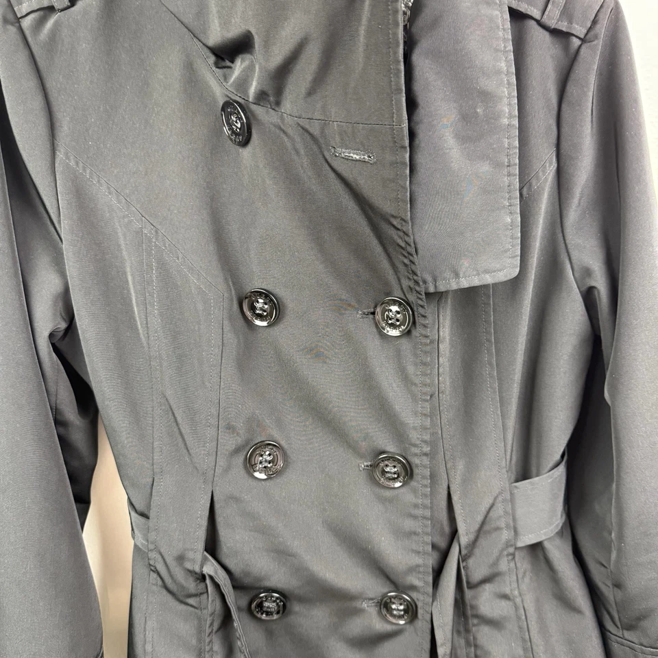 Gabardina negra de colección GUESS para mujer forro floral cinturón doble pecho talla L Foto 3 de 4