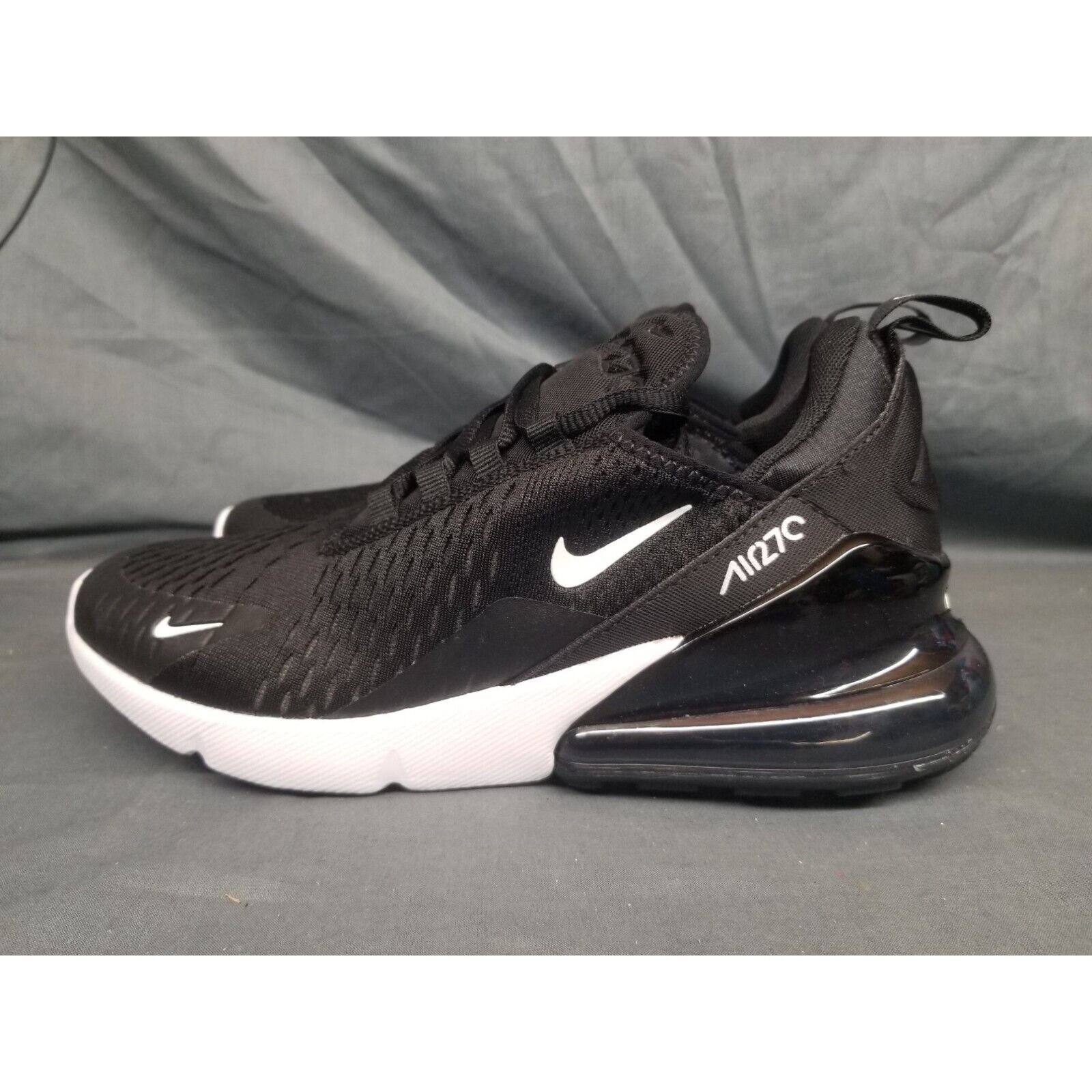 Nike Men's Air Max 270 Sneakers AH8050 002 Black White Size 11 NEW NO BOX! thumbnail 5