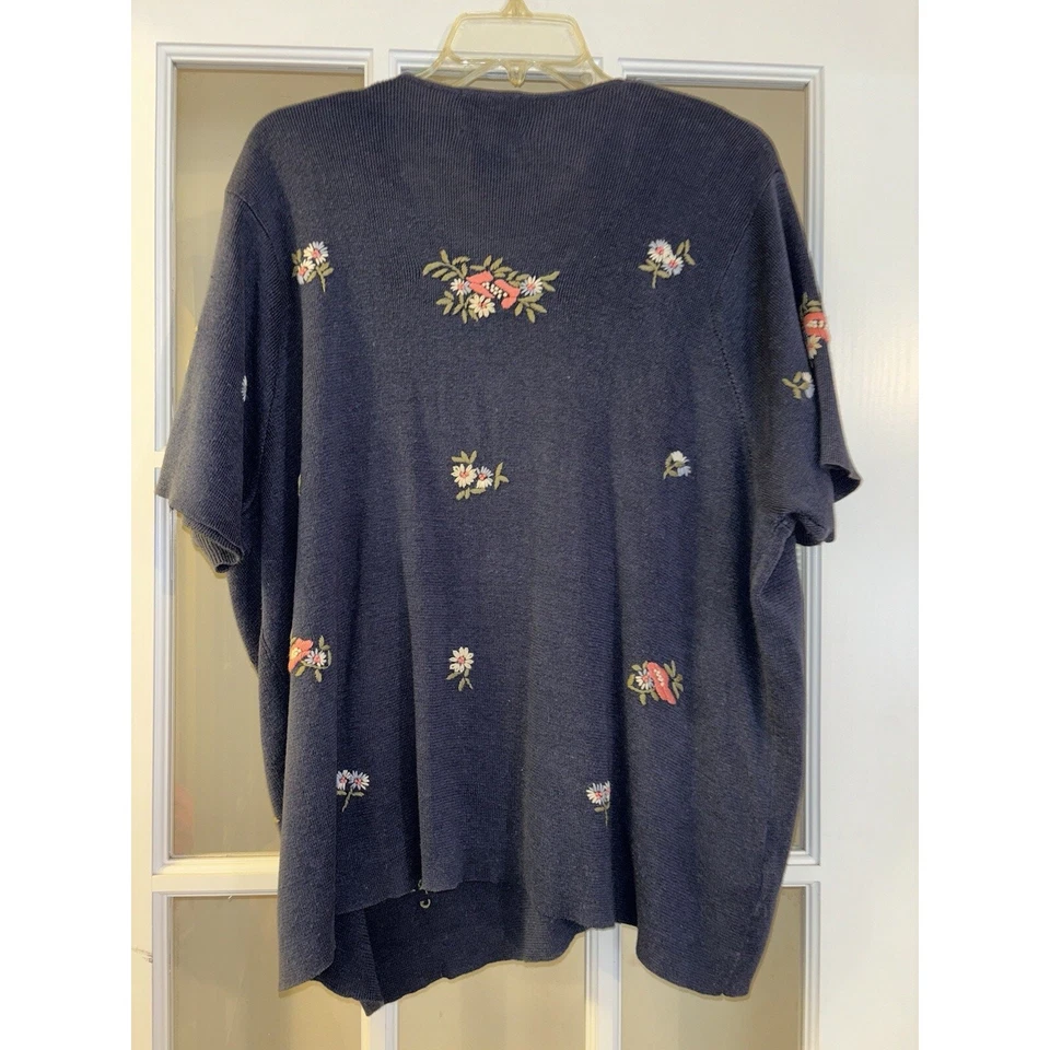 Susan Bristol Casuals navy knit sweater flower embroidered button down 1xlW 18W - Image 4 of 4