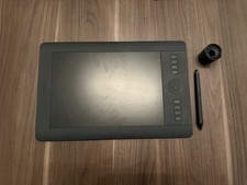 Wacom Intuos Pro PTH-651 Medium Black Graphics Drawing Tablet with Pen