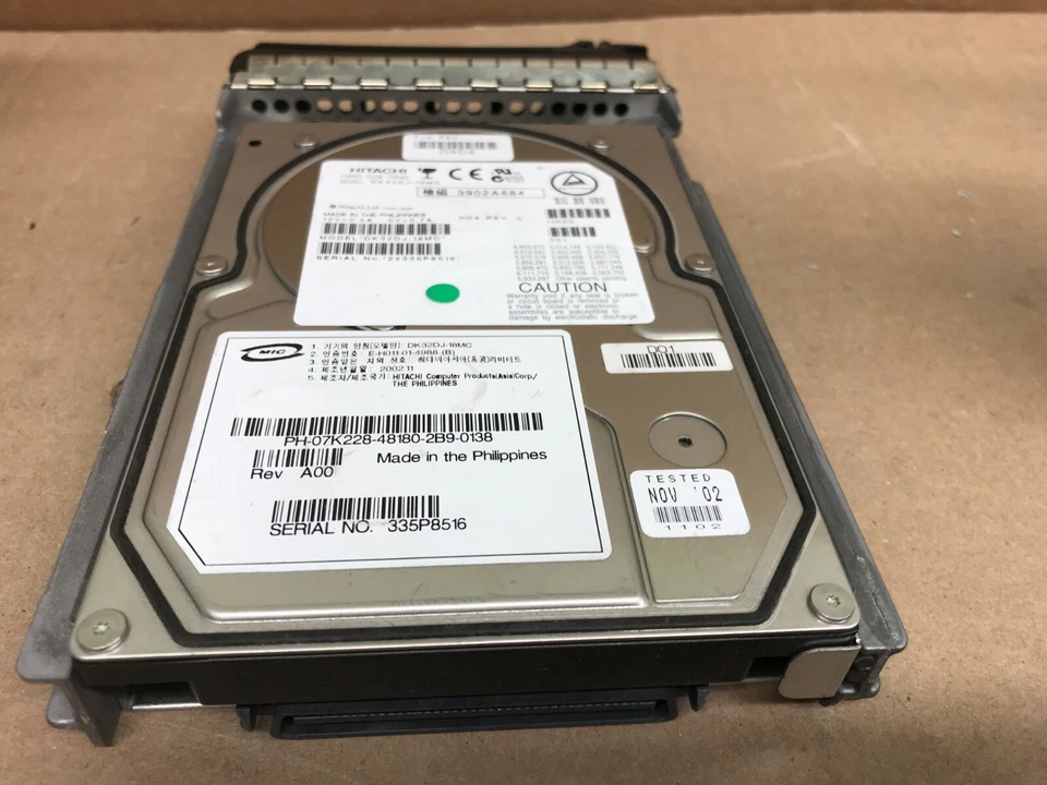 Hitachi DK32DJ-18MC 18GB Internal SCSI Hard Drive With Caddy - Image 2 of 3