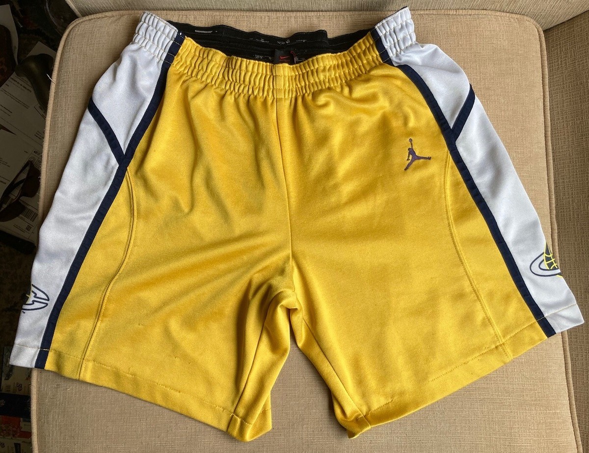 yeezy 250 v2 tail light