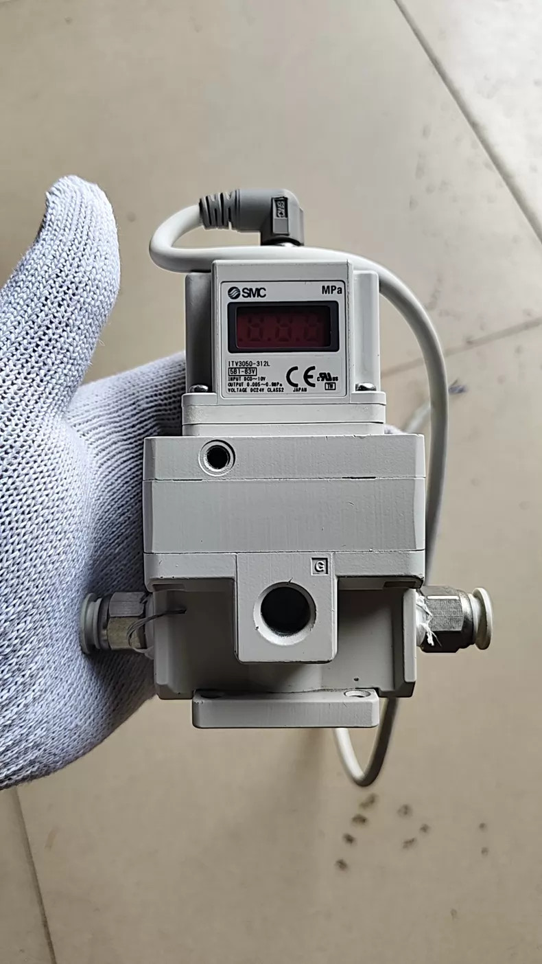 SMC ITV3050-312L ITV3050-312L Proportional Pressure Regulator Used