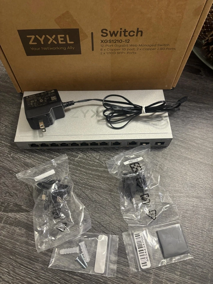 Zyxel XGS1210-12 12-Port Web-Managed Multi-Gig Switch – Excellent Condition  - Image 4 of 4