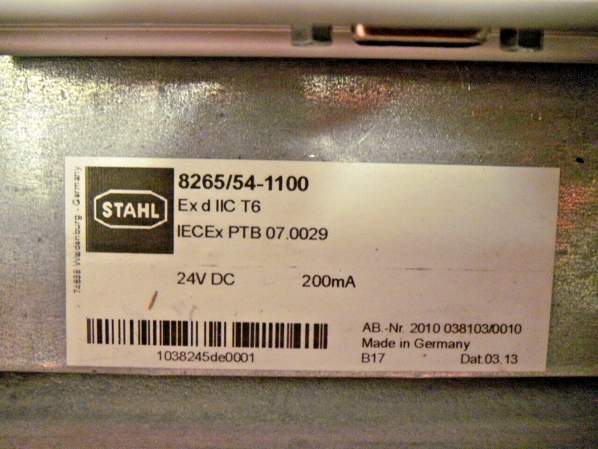 Stahl EX d Light Metal Enclosure 8265/54-1100 w/ WLAN Access Point