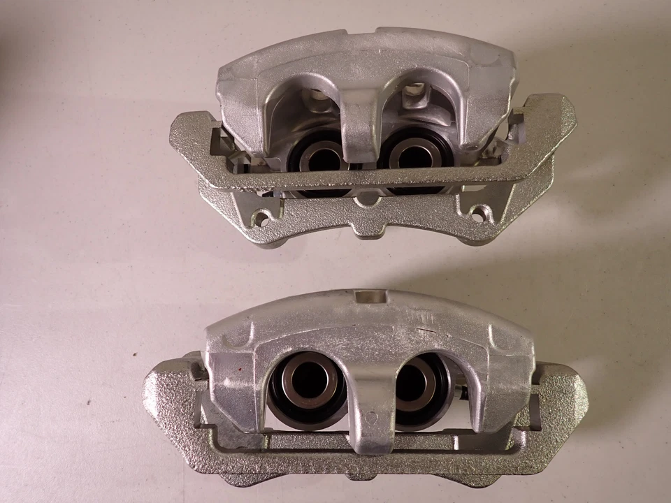 Front LH & RH Disc Brake Caliper w/ Bracket for Ford Mustang 2015 2016 2017 2018 - Image 3 of 4