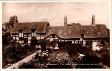 Anne Hathaway's Cottage - Stratford on Avon Postcard RPPC