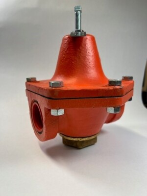 Pressure Regulating Valve W/ Internal Strainer