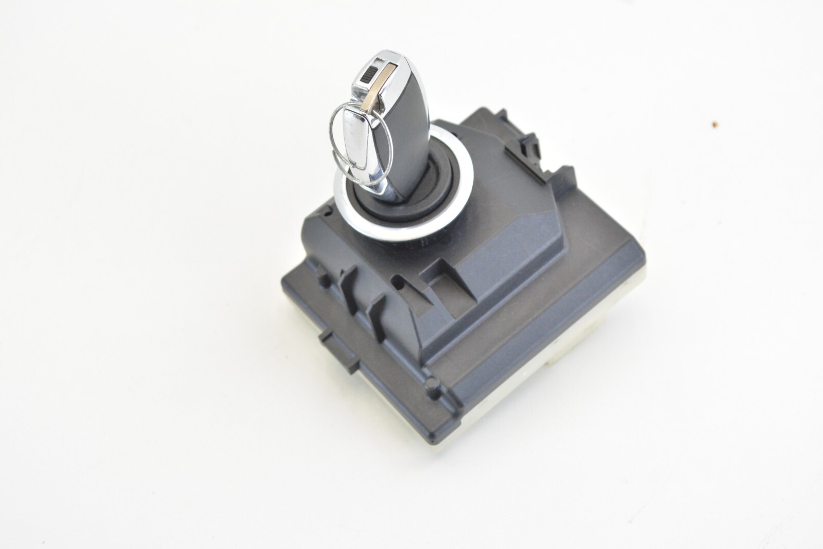 201520 MERCEDES BENZ C300 IGNITION SWITCH KEY INSERT WITH KEY OEM BLACK eBay