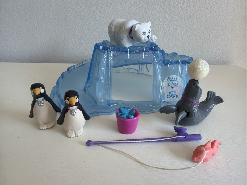 Vtg 1993 Littlest Pet Shop Keep Me Safe Pets Zoo Polar Pets Complete Set